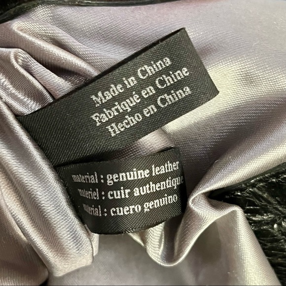 Kenneth Cole New York Large Leather Purse - Picture 7 of 8